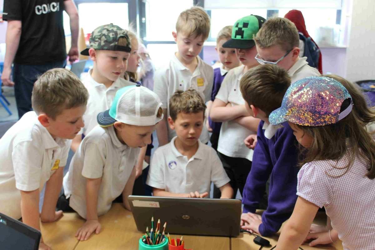 Coding lesson inside a computing lab